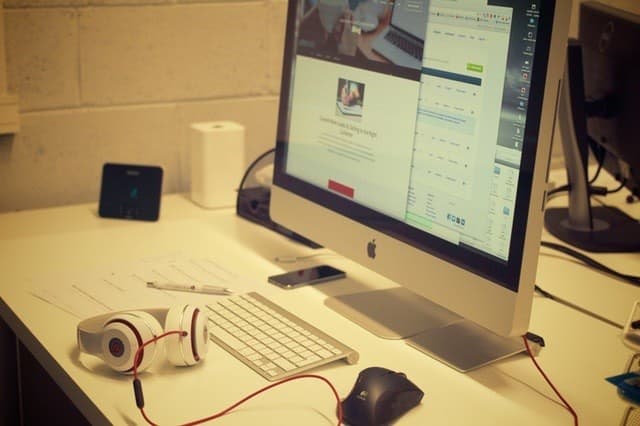 creative apple desk office 4